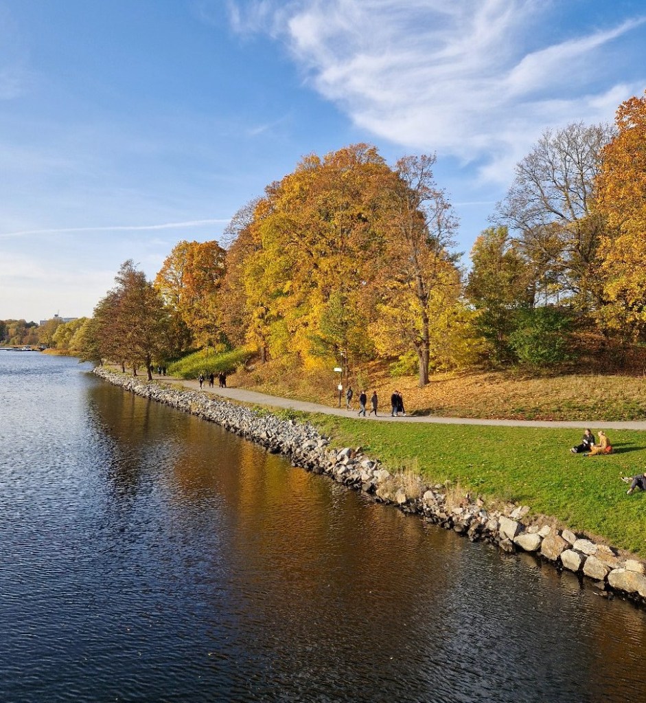 Autumn / Fall colours in Stockholm from Djurgårdsbrunnsbron