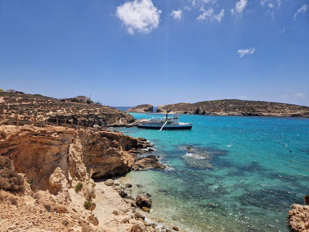 Comino day trip from Gozo: Blue Lagoon & Coastal&nbsp;Hike