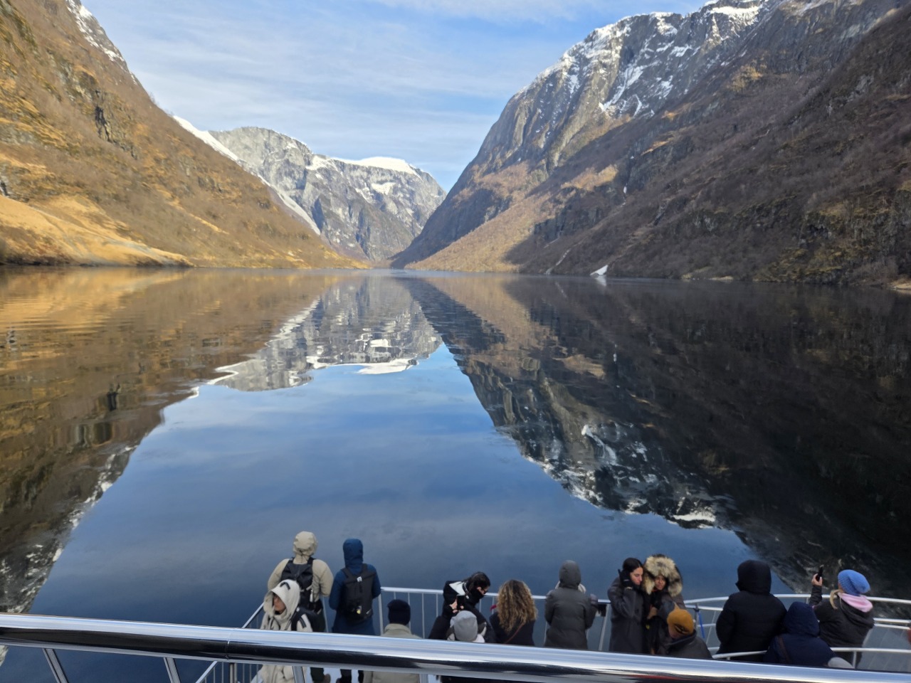 Sailing through the Nærøyfjord from Gudvangen to Flåm