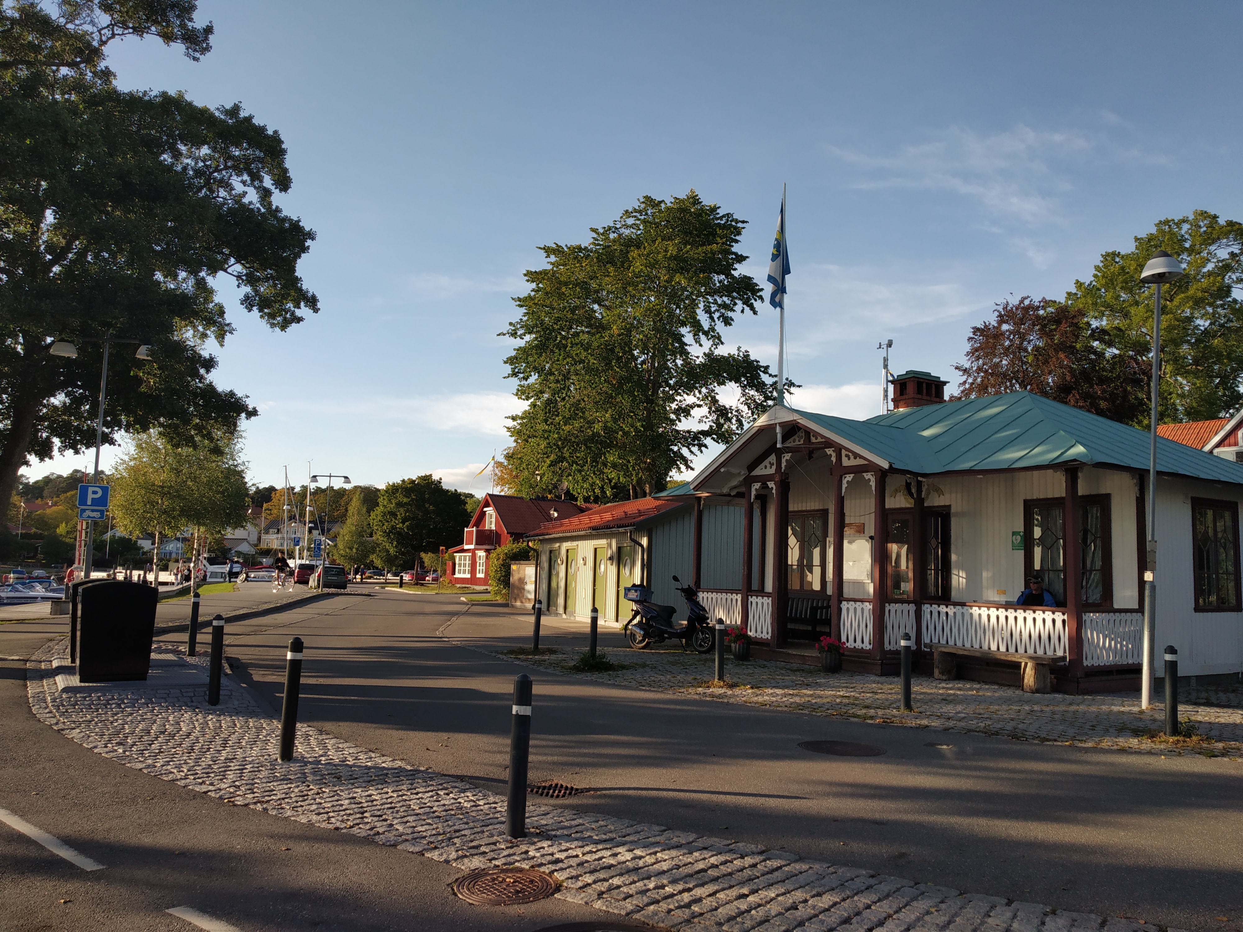 Waterfront promenade overlooking lake Mälaren in Sigtuna